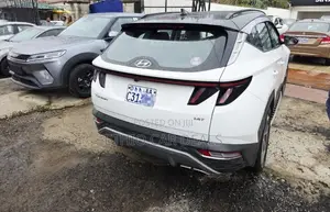 Hyundai Tucson 2022 White