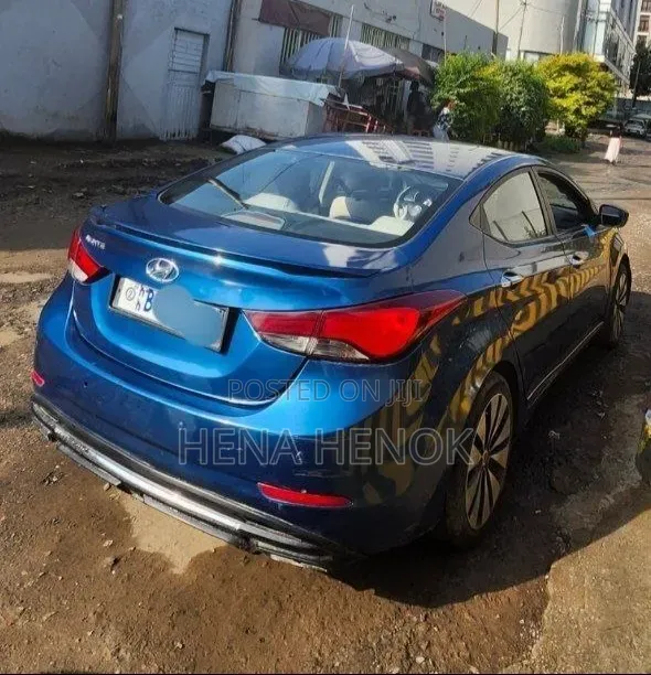 Hyundai Avante 2016 Blue