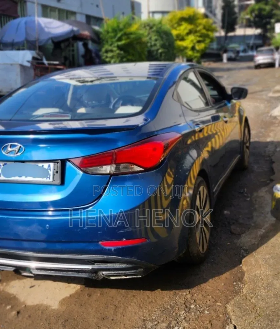 Hyundai Avante 2016 Blue