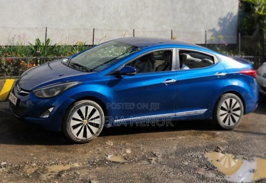 Hyundai Avante 2016 Blue
