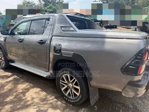 Toyota Hilux 2021 Gray