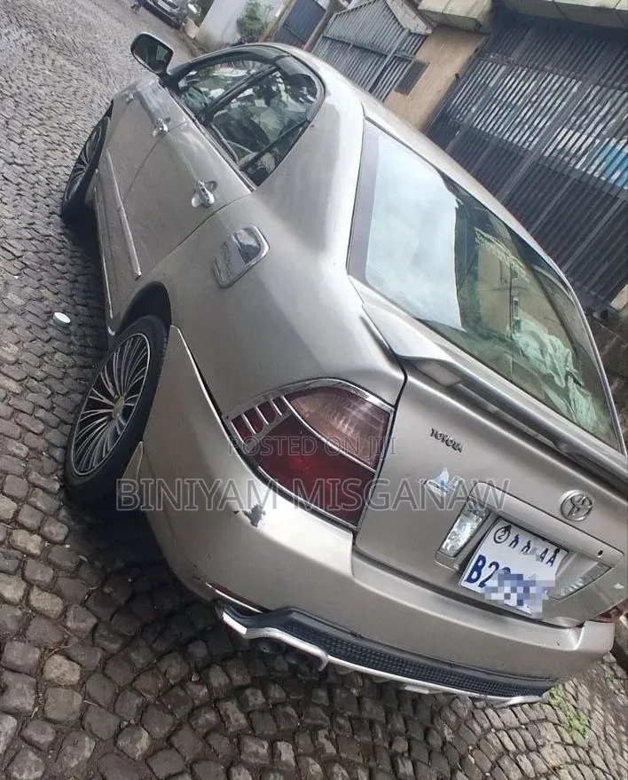 Toyota Corolla 2007 Gold
