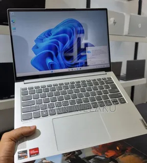 New Laptop Lenovo Ideapad 3 16GB AMD Ryzen 7 SSD 512GB