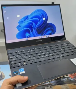 New Laptop Asus Zenbook 14 16GB Intel Core i7 SSD 512GB