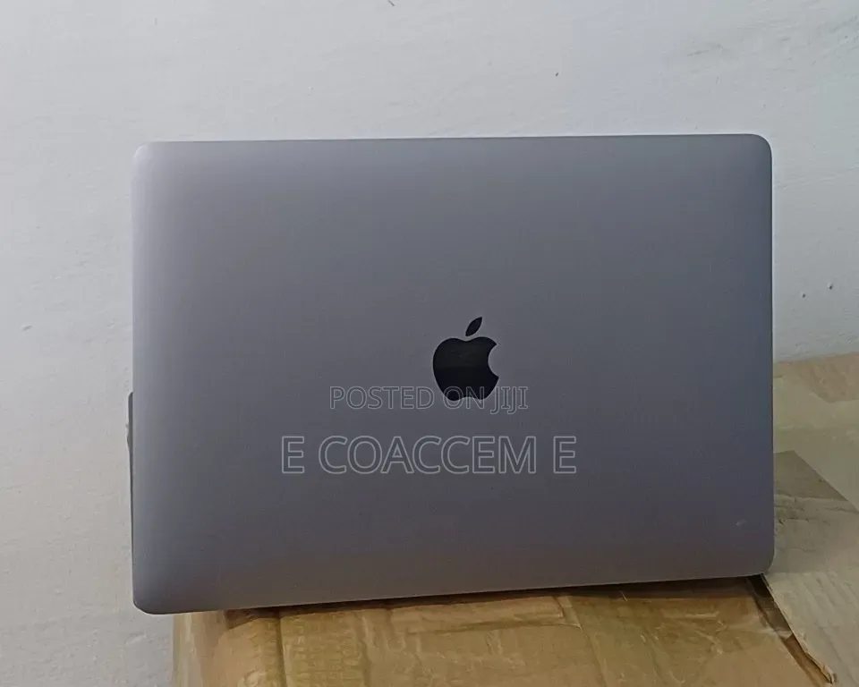 New Laptop Apple MacBook 16GB Apple M1 SSD 512GB