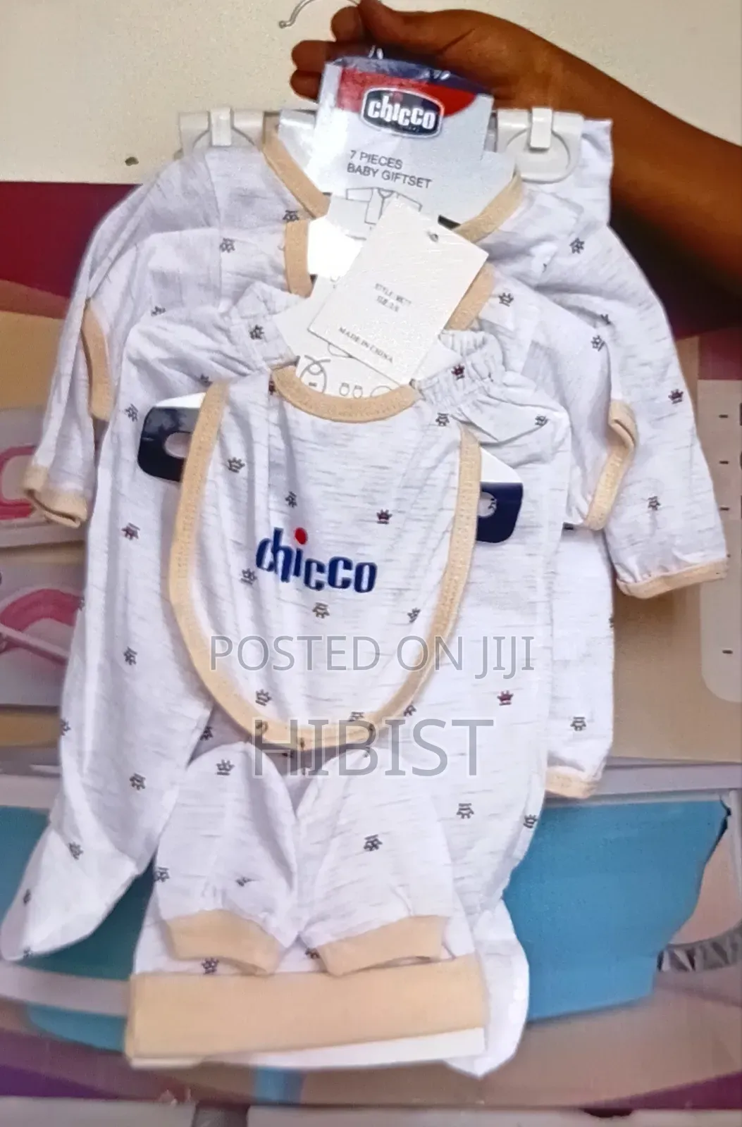 7ps Chicco Baby Wear