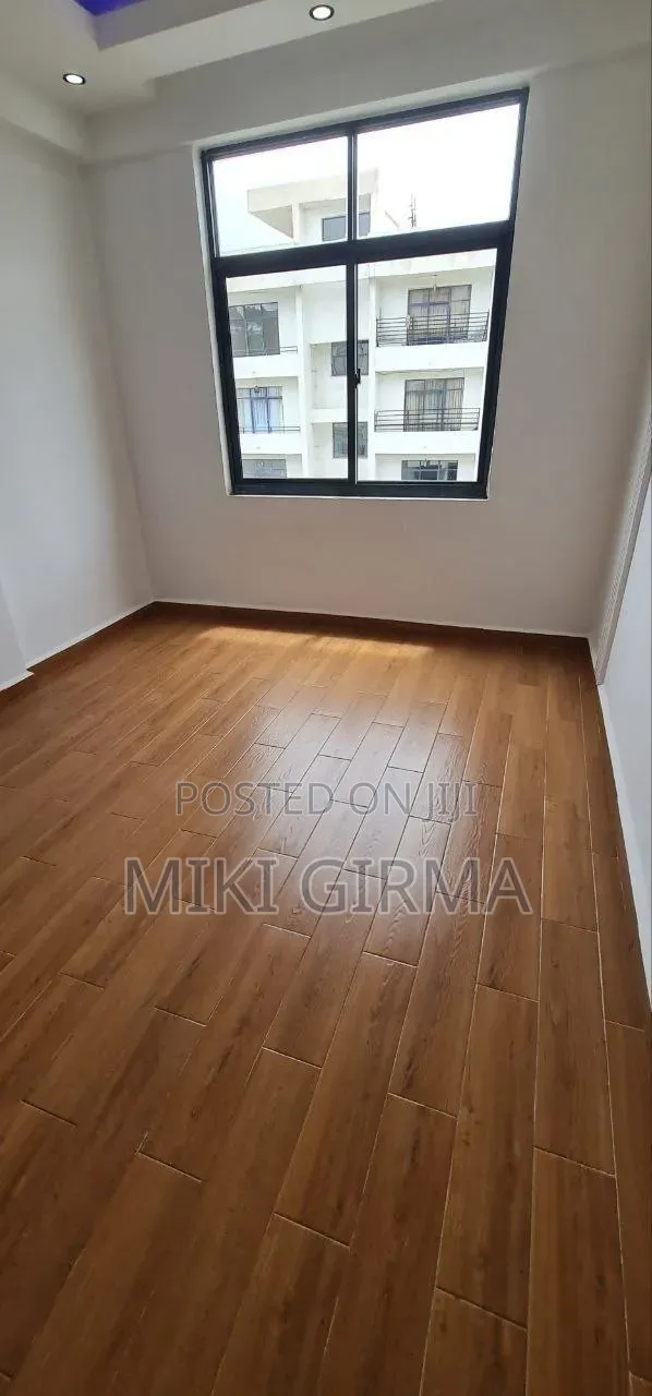 2bdrm Apartment in አያት ኖሆ ሪልእስቴት, Bole for sale