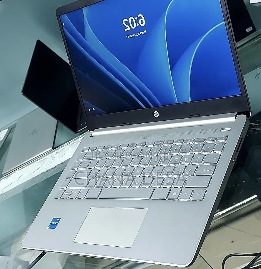 New Laptop HP 8GB Intel Core i3 SSD 256GB