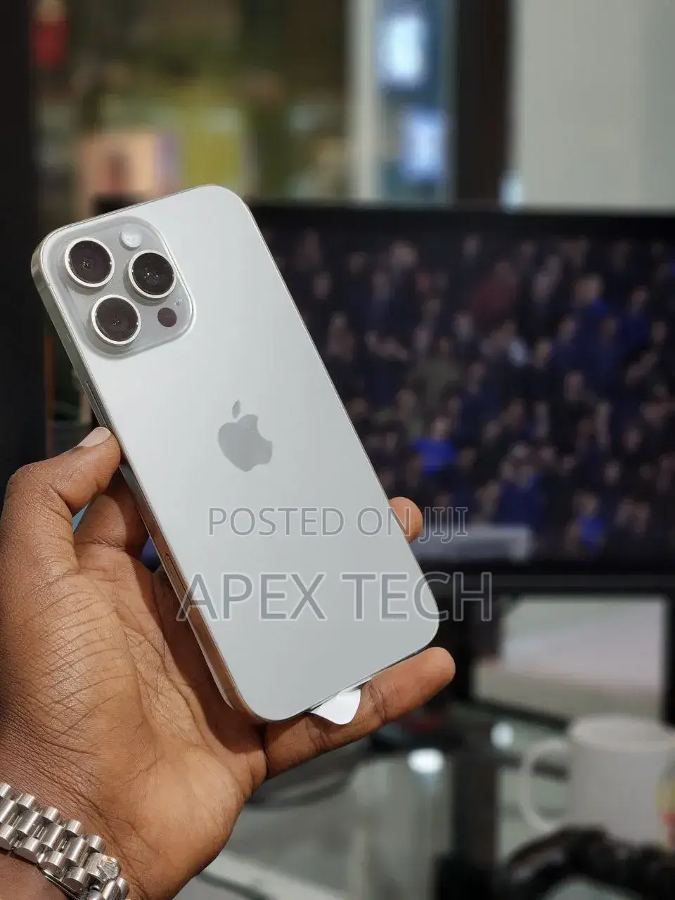 New Apple iPhone 16 Pro Max 256 GB Silver