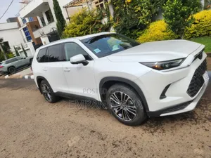 Toyota Grand Highlander Hybrid 2025 White
