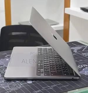 New Laptop Apple MacBook Pro 2020 M1 16GB Apple M1 Pro HDD 512GB