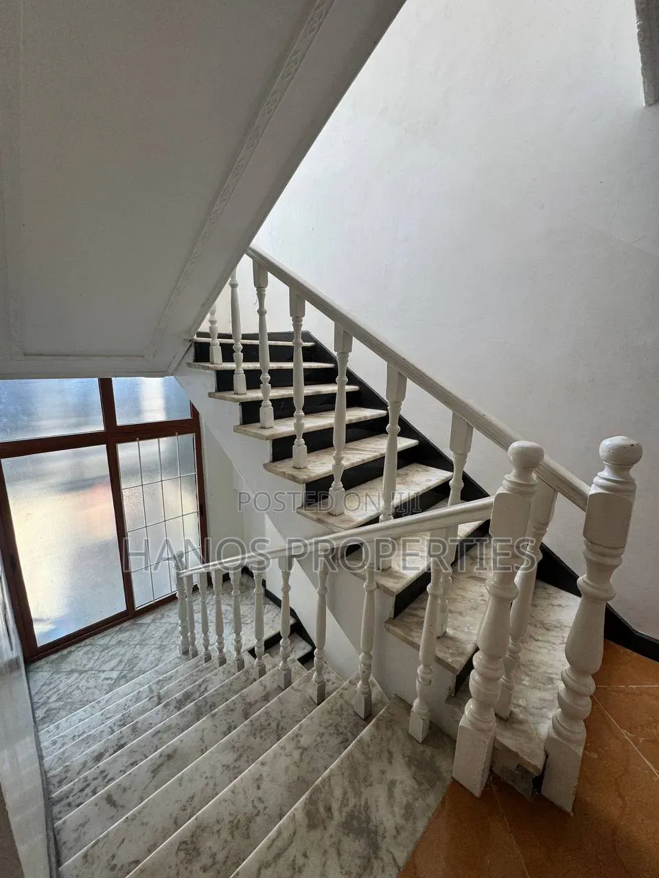 Furnished 7bdrm Villa in Bole for sale