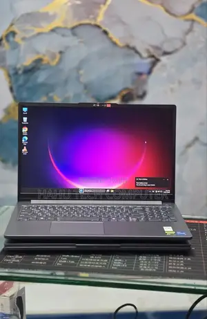 New Laptop Lenovo LOQ 15AHP10 12GB Intel Core i5 SSD 512GB