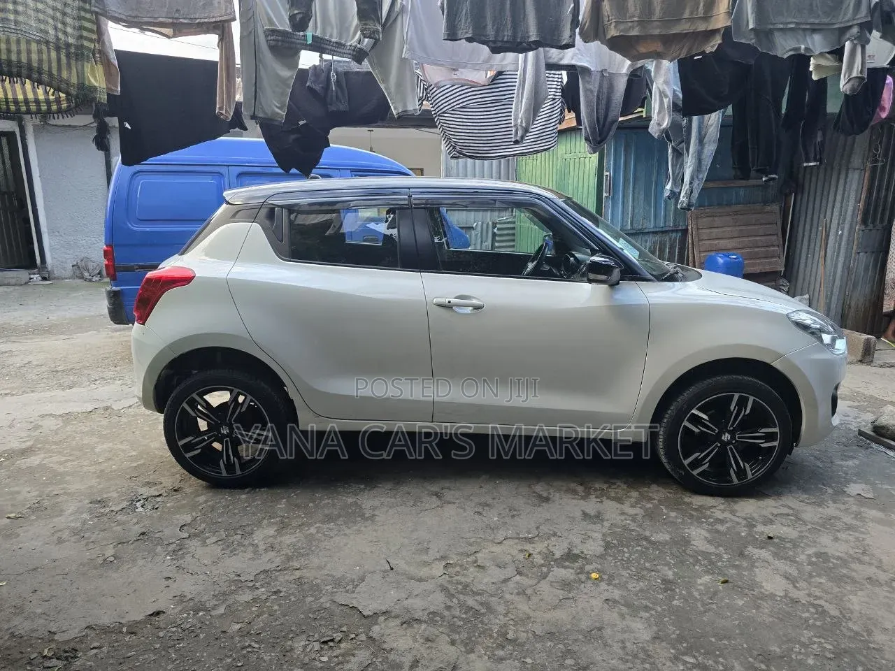 Suzuki Swift 2022 White