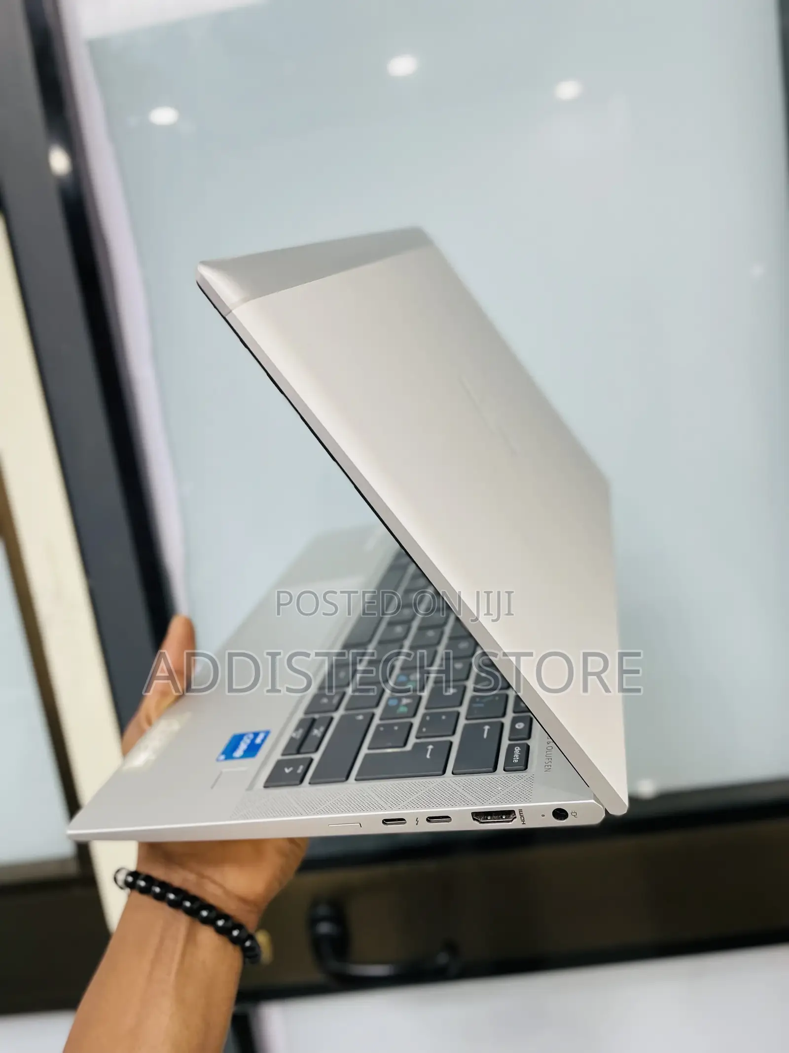 New Laptop HP EliteBook 830 G8 16GB Intel Core i5 SSD 512GB
