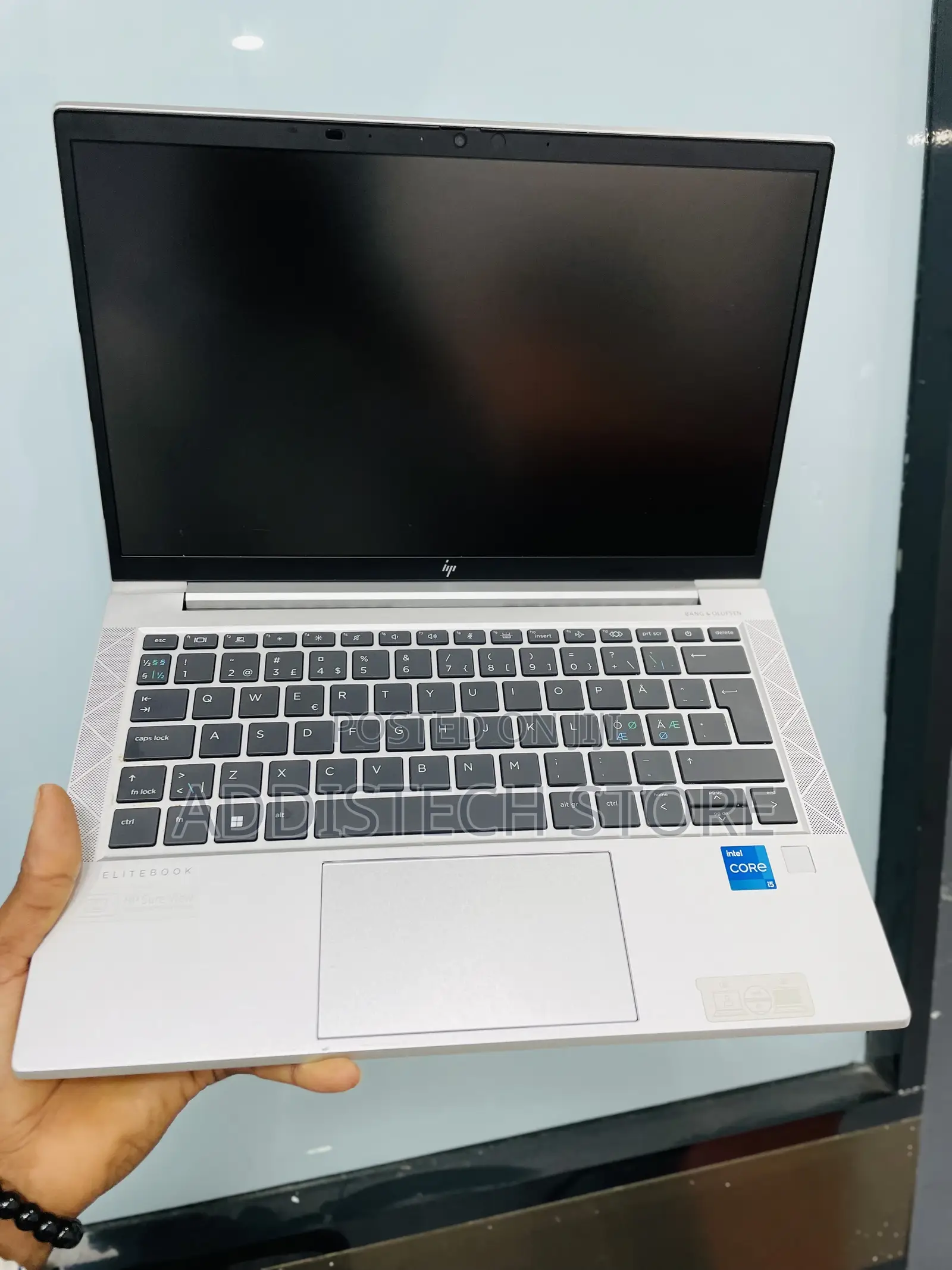 New Laptop HP EliteBook 830 G8 16GB Intel Core i5 SSD 512GB