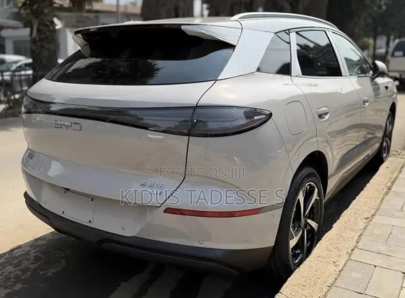 New BYD Sealion 06 EV 2025 Ivory