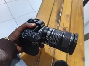 Eos R With Ef Converter,24-105 Mm 50 Mm Lense