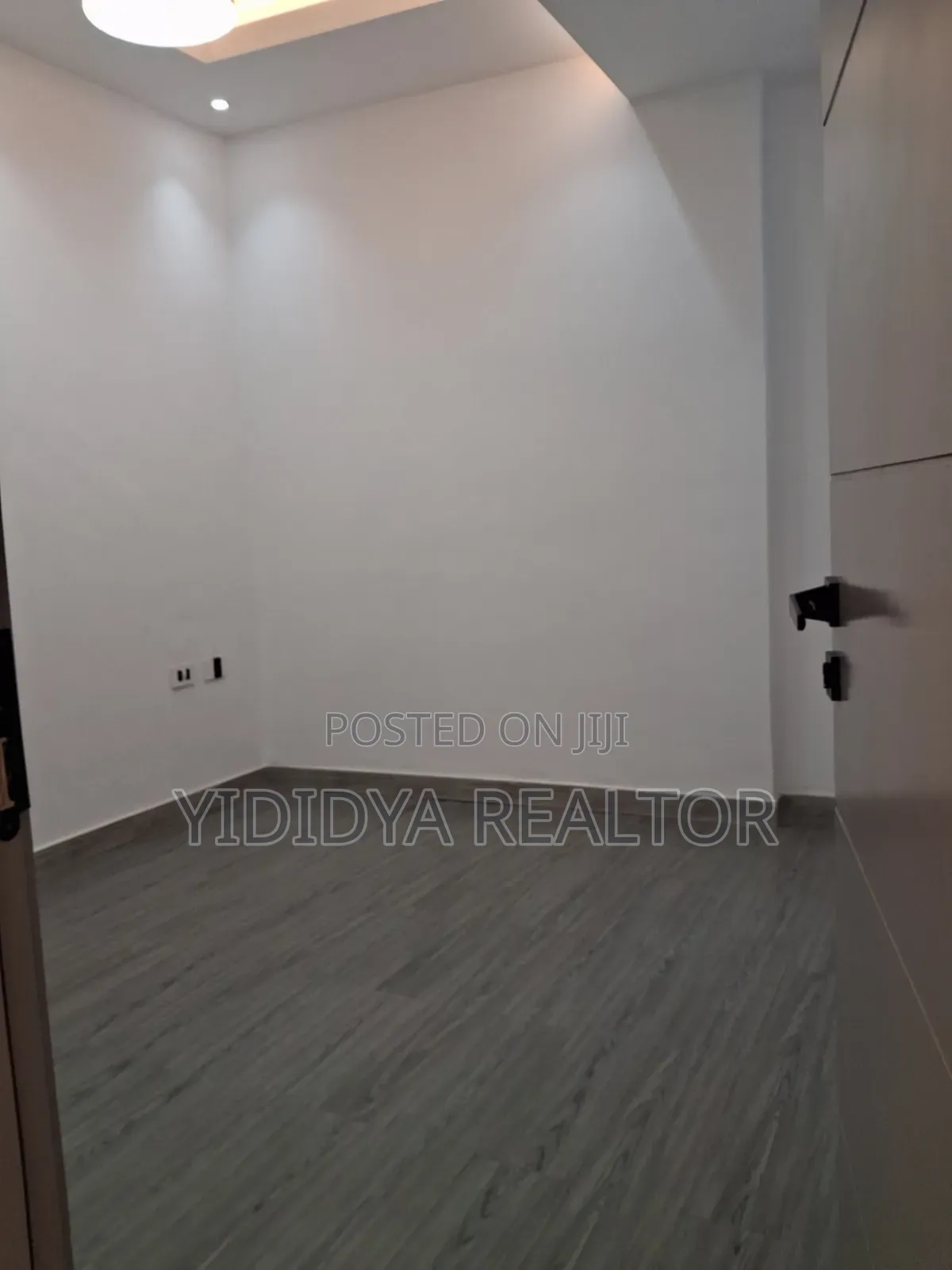 Furnished 1bdrm Apartment in ቪስኮ ሪልስቴት, Arada for sale