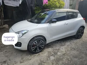 Suzuki Swift 2023 White