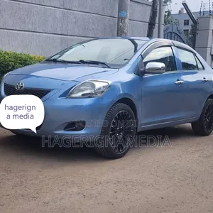 Toyota Yaris 2011 Blue
