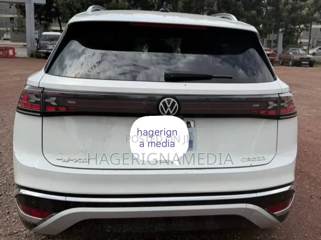 Volkswagen ID.6 2025 White