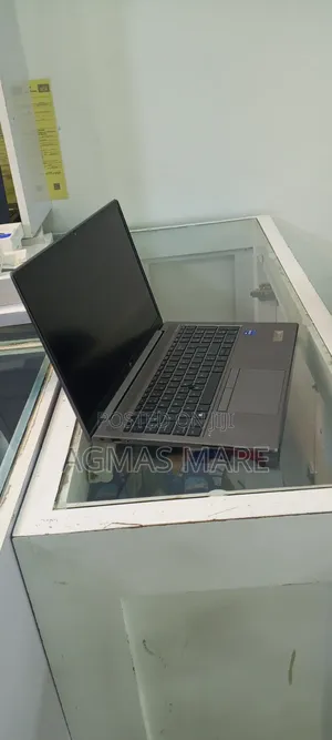 New Laptop HP ZBook 15 32GB Intel Core i7 SSD 512GB