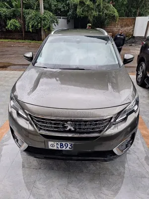 Peugeot 5008 2020 Gray