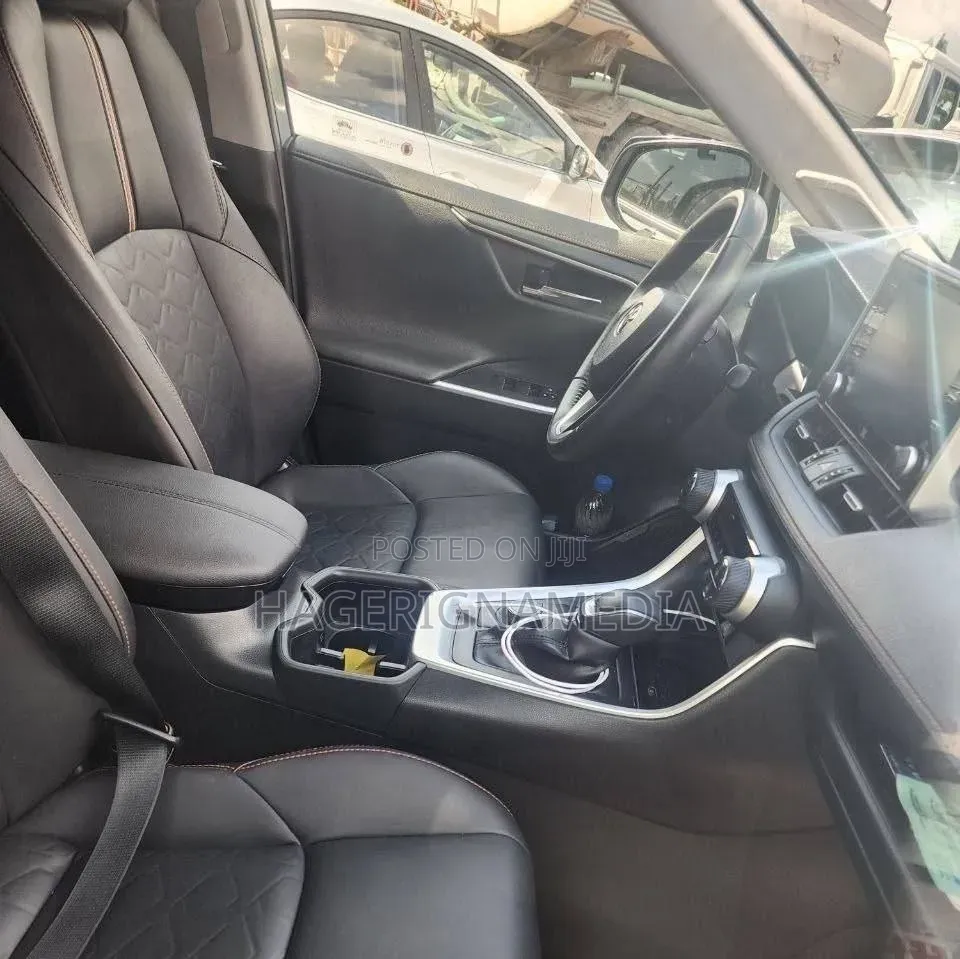 Toyota RAV4 2023 Ivory