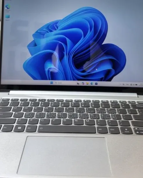 New Laptop Lenovo Ideapad 3 16GB AMD Ryzen 7 SSD 512GB