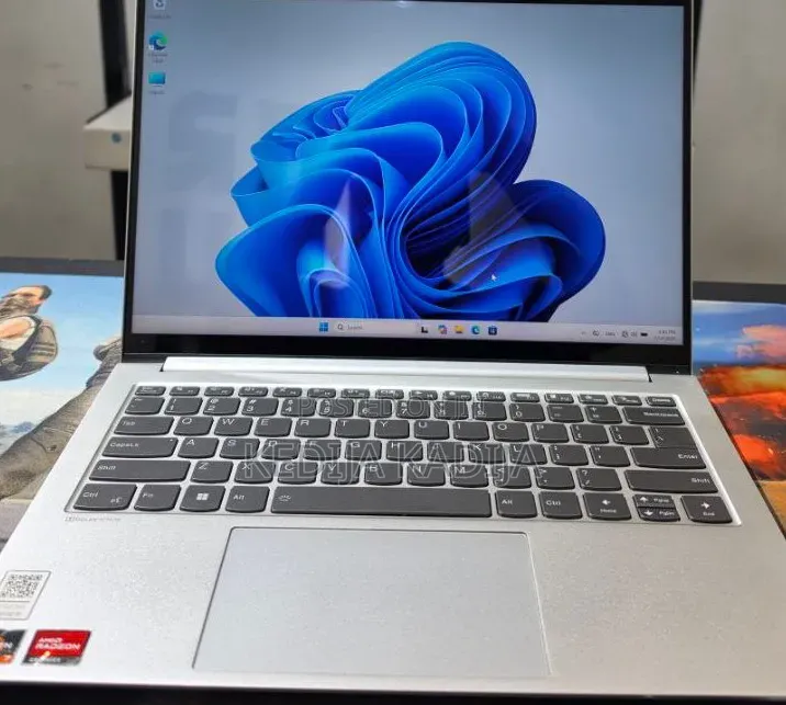 New Laptop Lenovo IdeaPad 720S 16GB AMD Ryzen 7 SSD 512GB