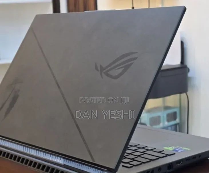 New Laptop Asus ROG Strix G18 40GB Intel Core i9 SSD 1T