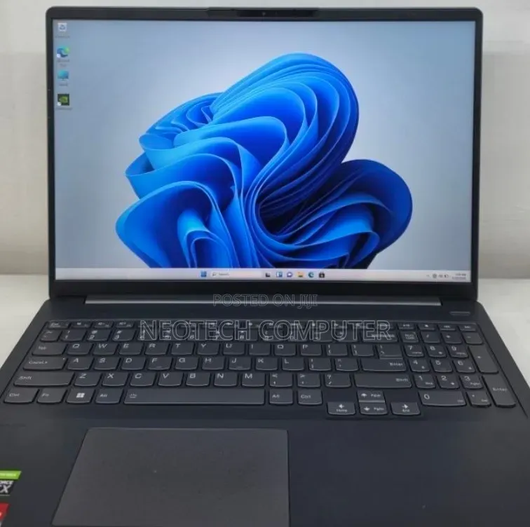 New Laptop Lenovo 16GB AMD Ryzen 7 SSD 512GB