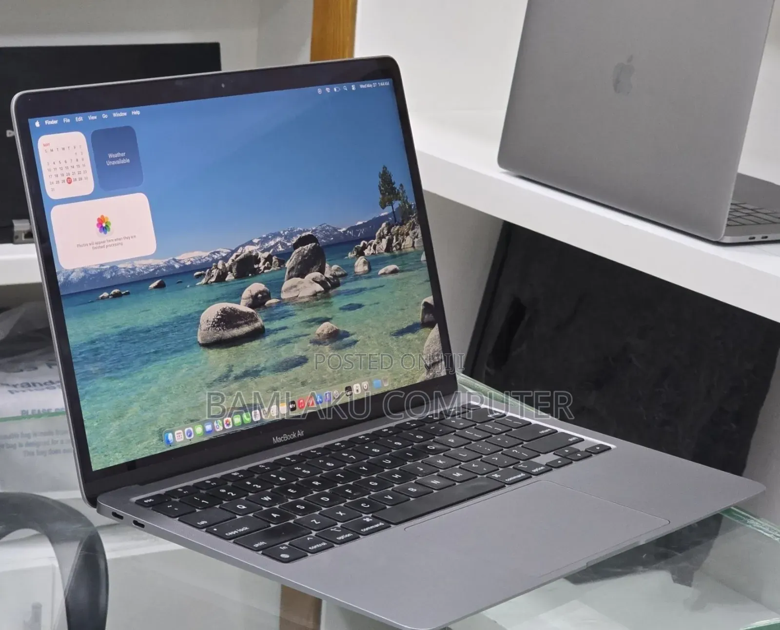 New Laptop Apple MacBook Air 2020 M1 8GB Apple M1 SSD 256GB