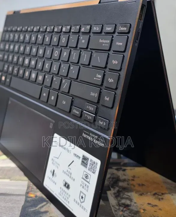 New Laptop Asus ZenBook 13 UX331UN 16GB Intel Core i7 SSD 512GB