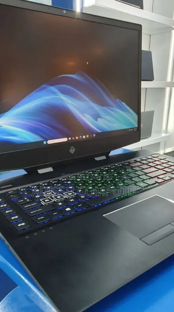 New Laptop HP Omen 17 16GB Intel Core i7 SSD 512GB