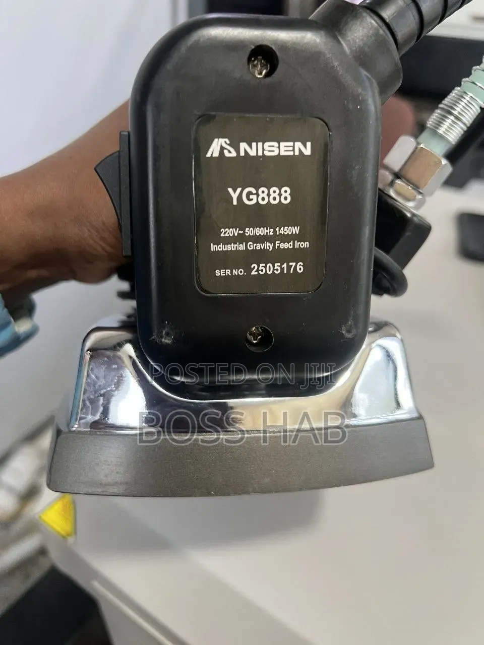 የልብስ ካውያ Steam Iron