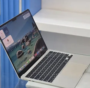 New Laptop Apple MacBook Air 2025 M4 16GB Apple M4 SSD 256GB