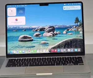 New Laptop Apple MacBook Air 2025 M4 16GB Apple M4 SSD 256GB