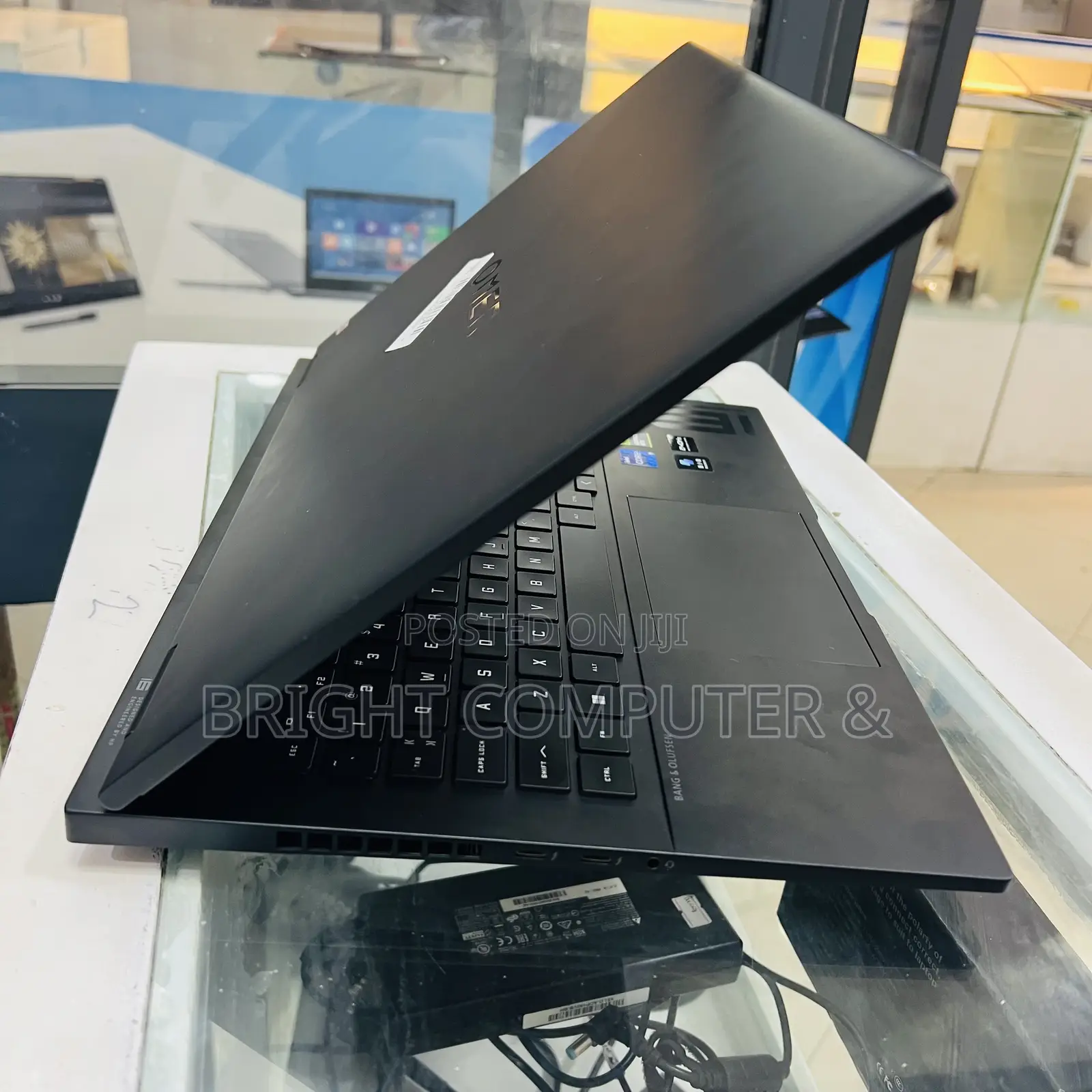 New Laptop HP Omen 16 16GB Intel Core i9 SSD 1T
