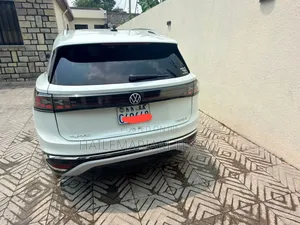 Volkswagen ID.6 2023 White