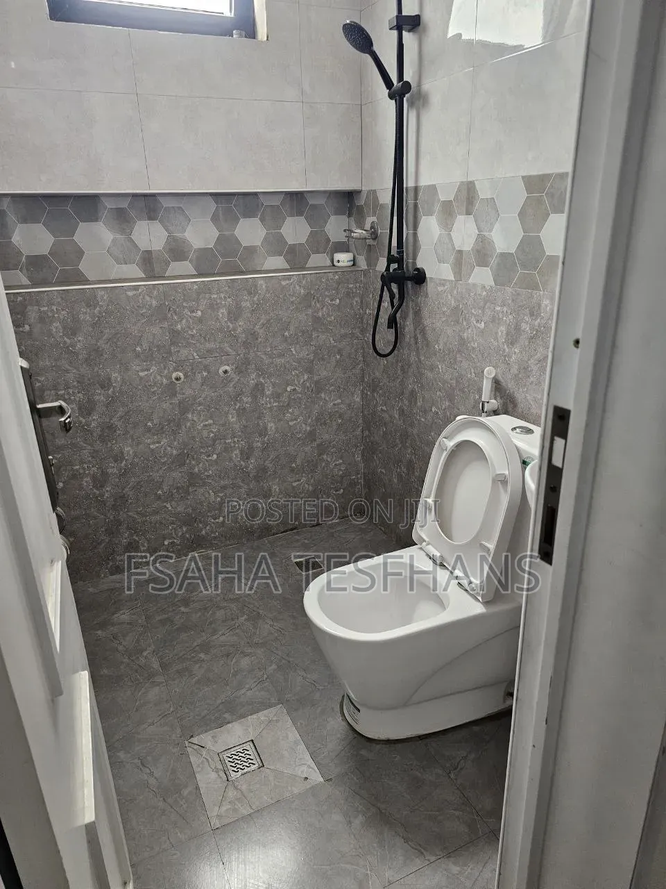 Furnished 3bdrm Villa in Villa, Bole for rent