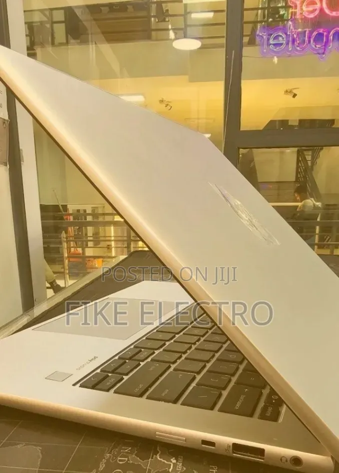 New Laptop HP EliteBook 840 G10 16GB Intel Core i7 SSD 512GB