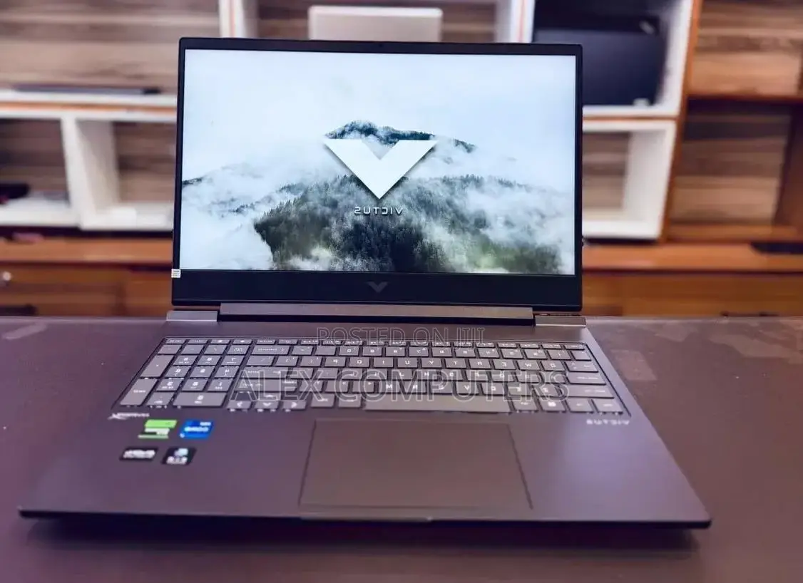 New Laptop HP Victus 16 16GB Intel Core i7 SSD 1T