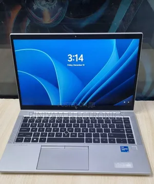 New Laptop HP EliteBook 830 G8 16GB Intel Core i5 SSD 512GB