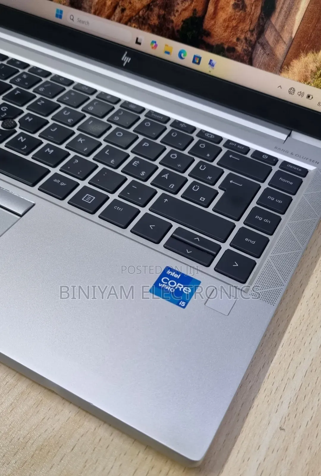 New Laptop HP EliteBook 830 G8 16GB Intel Core i5 SSD 512GB