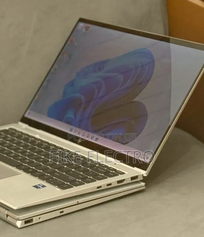 New Laptop HP EliteBook 1040 G8 16GB Intel Core i7 SSD 512GB