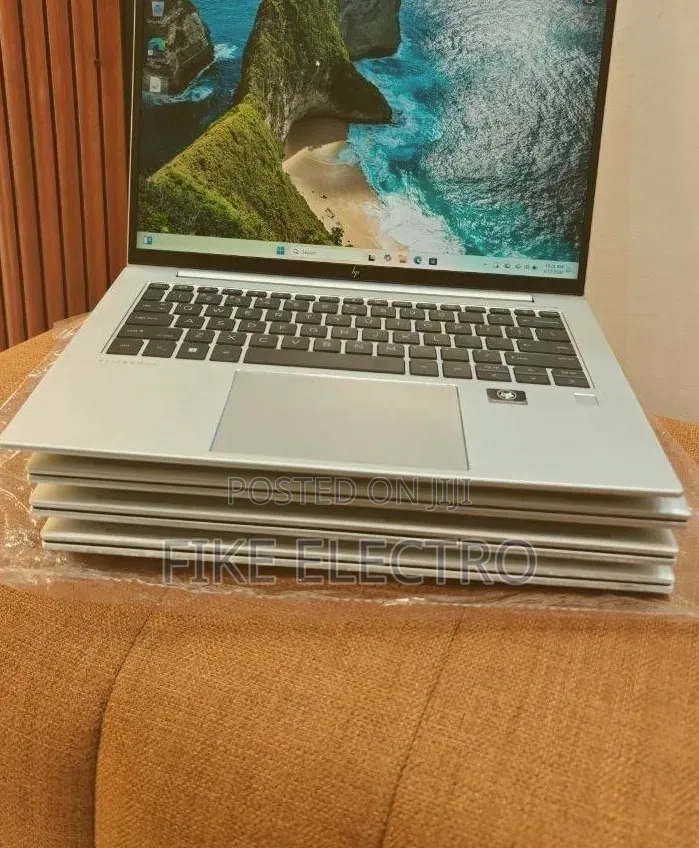 New Laptop HP EliteBook 840 G9 16GB Intel Core i7 SSD 512GB