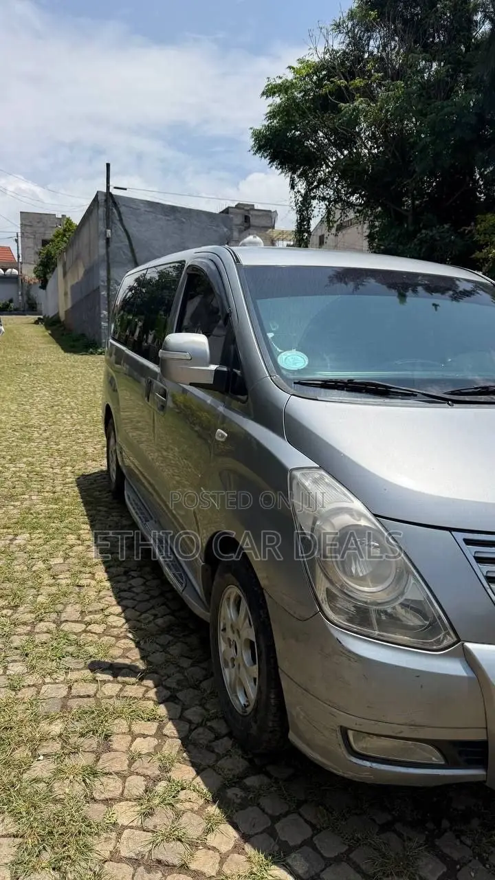 Hyundai Starex 2013 Silver