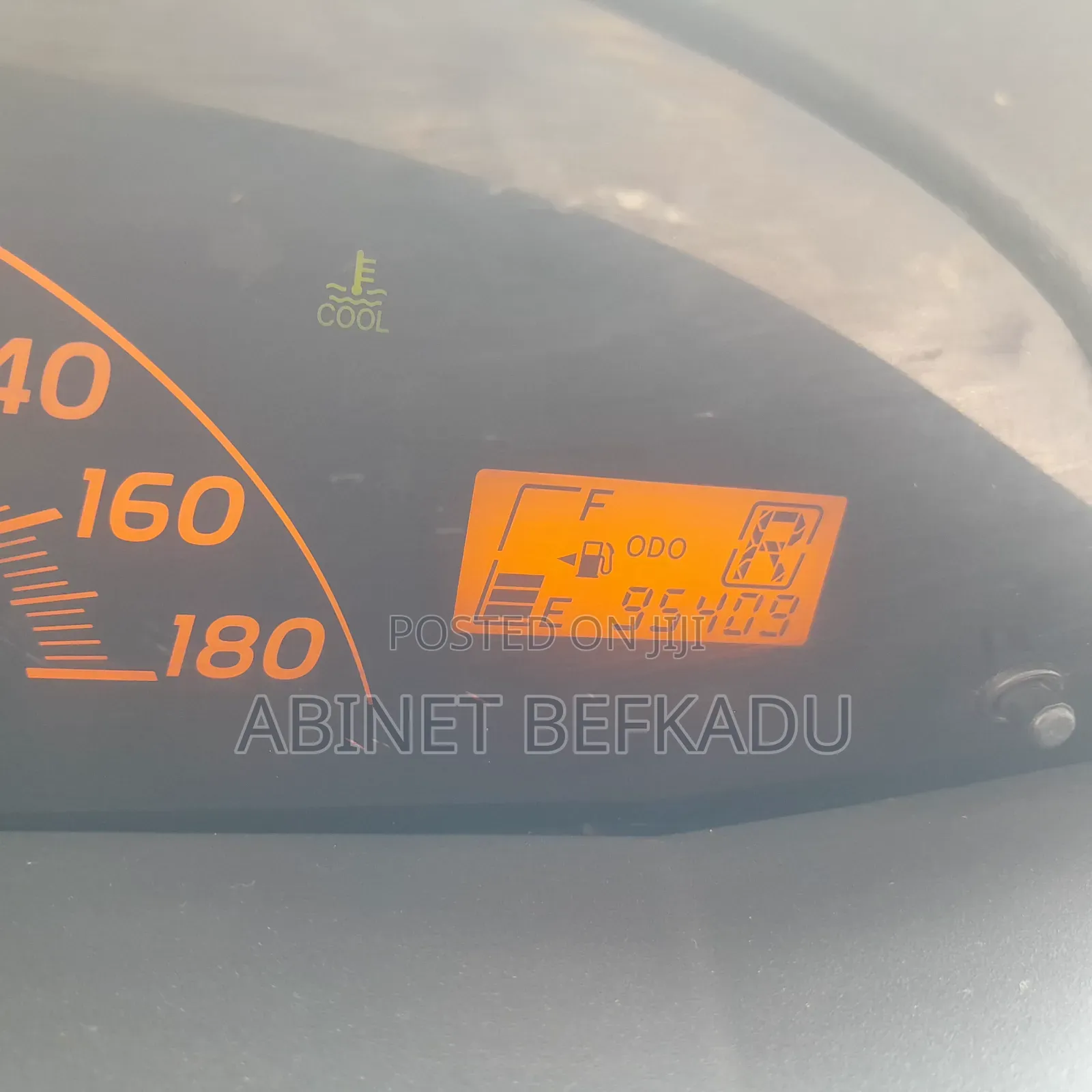 Toyota Vitz 2010 Orange